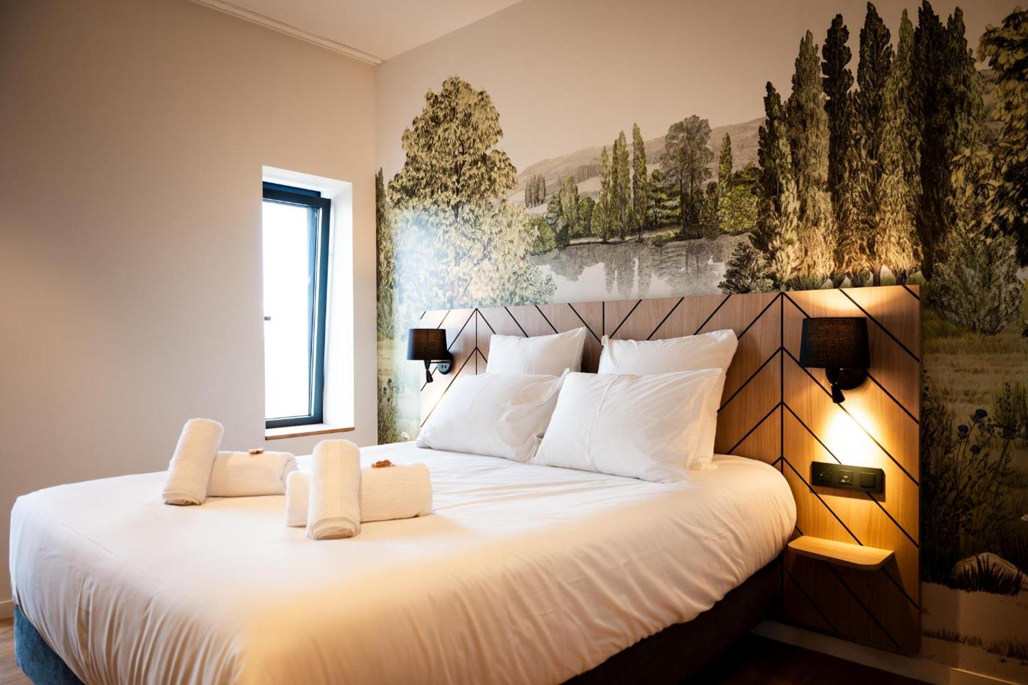 Bo Hotels Ambronay Bagian luar foto