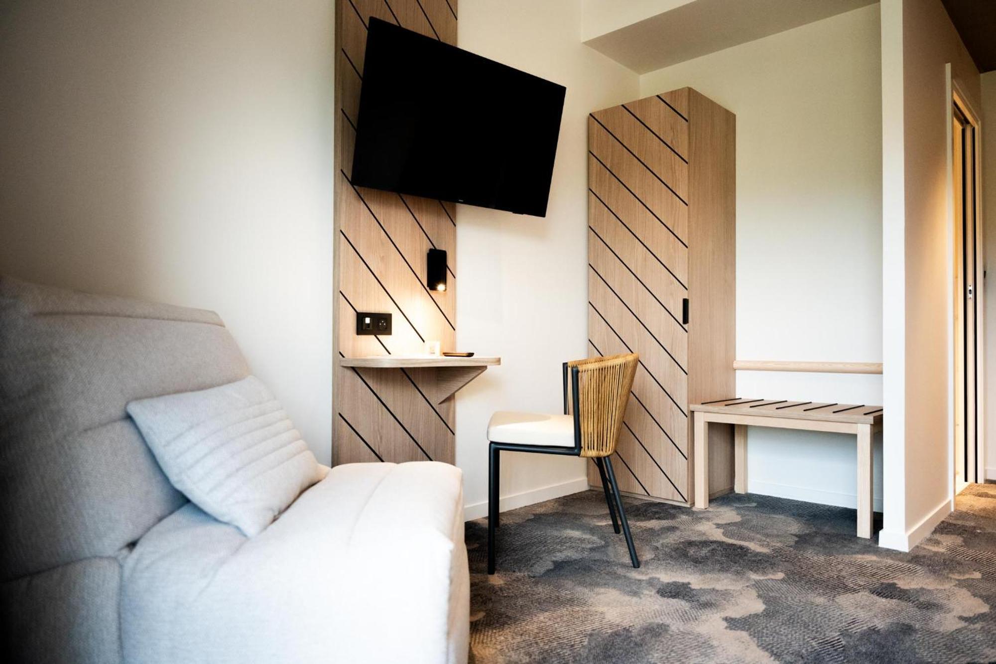 Bo Hotels Ambronay Bagian luar foto