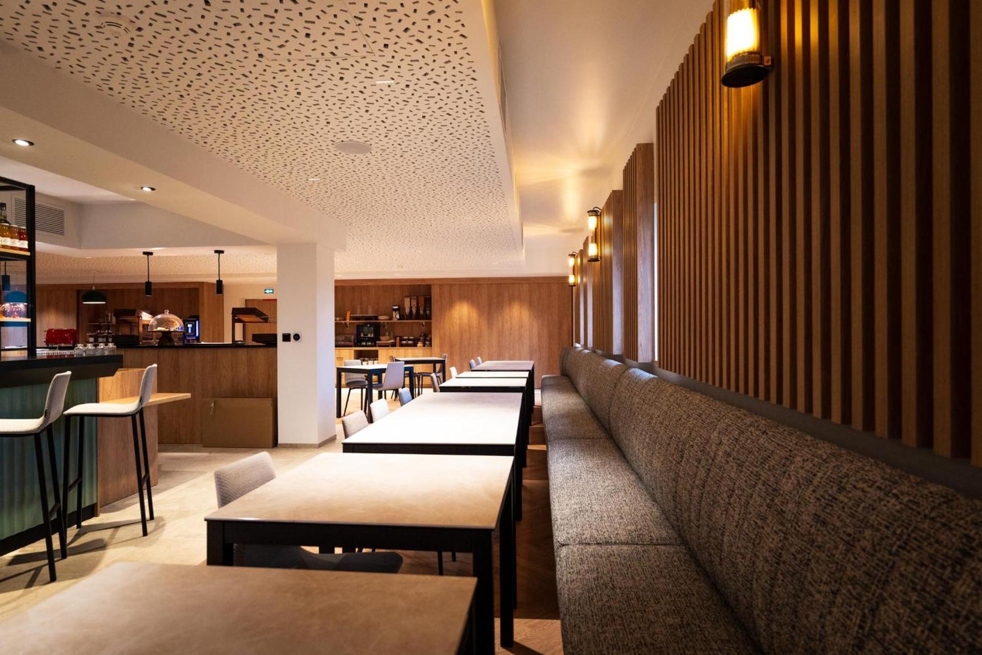 Bo Hotels Ambronay Bagian luar foto