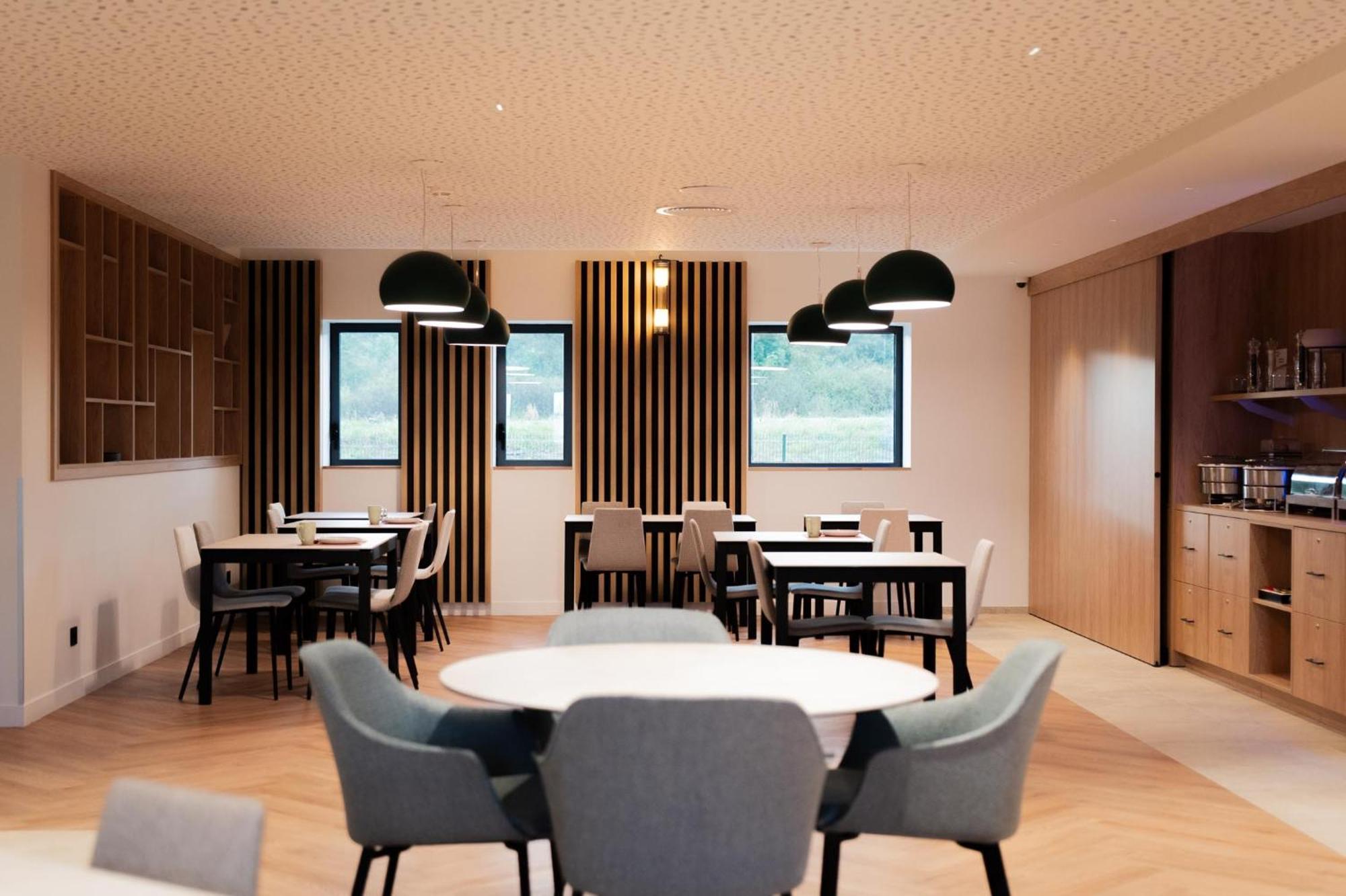 Bo Hotels Ambronay Bagian luar foto